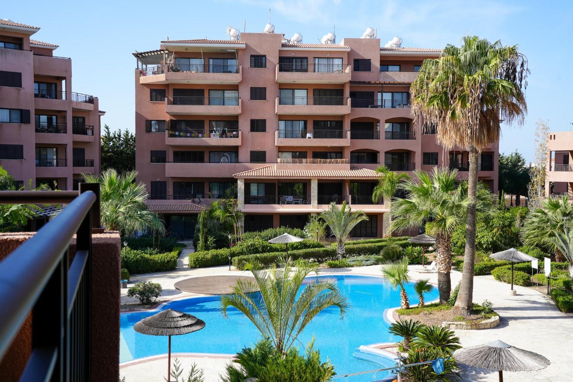 Resitour - Aphrodite Gardens Pafos Exterior foto
